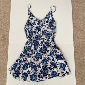 H&M Divided Women’s 6 Blue Floral Romper